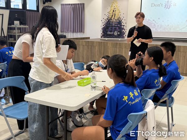 ▲▼台中少年隊巡迴4場「少年Don`t毒it!」講座，全面打造防毒網絡。（圖／台中少年隊提供，下同）