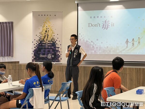 ▲▼台中少年隊巡迴4場「少年Don`t毒it!」講座，全面打造防毒網絡。（圖／台中少年隊提供，下同）