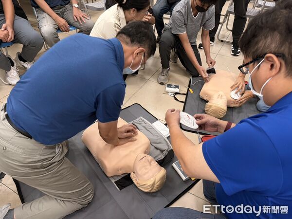 ▲台南市消防局第四救災救護大隊舉辦防災士培訓，透過情境教學及實作演練，提升學員防救災能力。（記者林東良翻攝，下同）
