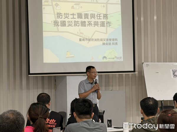 ▲台南市消防局第四救災救護大隊舉辦防災士培訓，透過情境教學及實作演練，提升學員防救災能力。（記者林東良翻攝，下同）