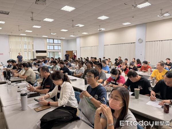 ▲台南市消防局第四救災救護大隊舉辦防災士培訓，透過情境教學及實作演練，提升學員防救災能力。（記者林東良翻攝，下同）