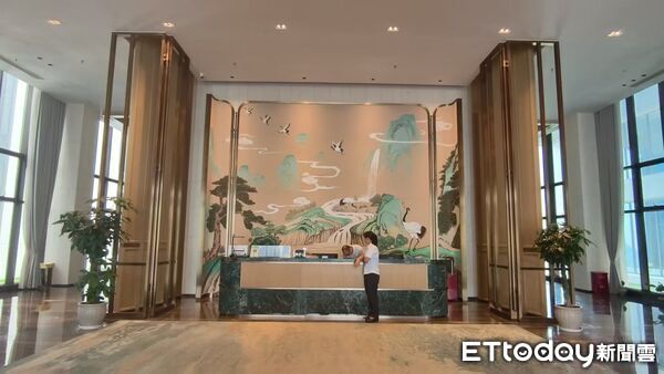 ▲▼ 大陸殯葬心管理條例專題、重慶、五星級殯儀館、數字人告別、無人機吊棺 。(圖/記者任以芳攝)