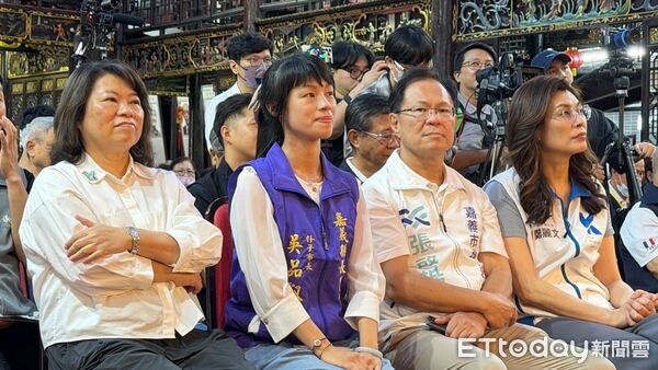 「在野大聯盟」參選嘉義縣長 鄭麗文同框力挺吳品叡衝翻轉