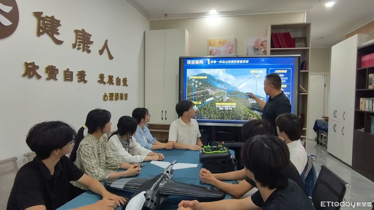 ▲▼ 大陸殯葬心管理條例專題、重慶、五星級殯儀館、數字人告別、無人機吊棺          。（圖／記者任以芳攝）
