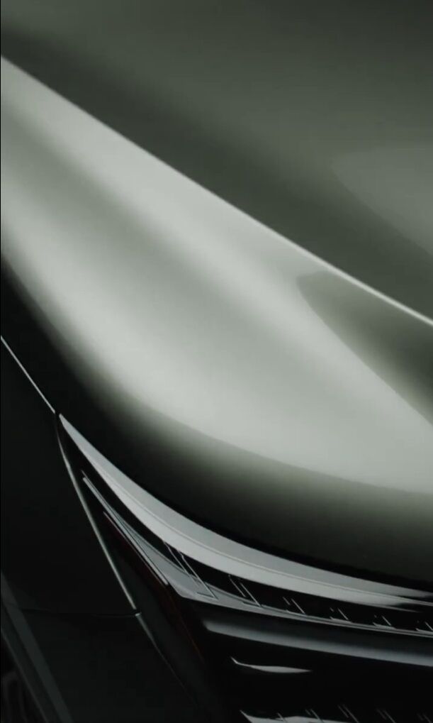 ▲海外LEXUS突襲釋出改款新NX預告，9月1日全球首發。（圖／翻攝自LEXUS）