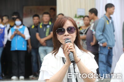 龍千玉悲痛送別陳盈潔！　秀場天后慟喊：台語歌她唱最好
