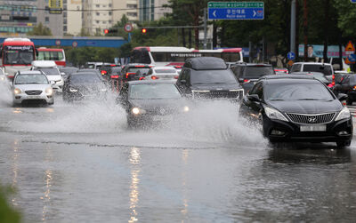 韓國暴雨狂炸!南部單日降雨量「破200毫米」 災難警報應變升級