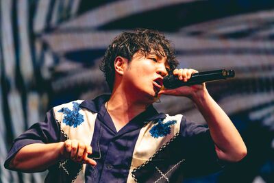 直擊/鬍子男睽違2年攻蛋!清唱神曲全場暴動 嗨翻:台北水啦
