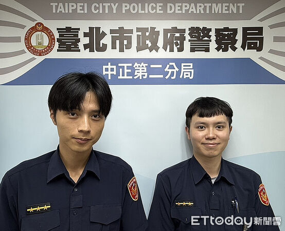 ▲泉州所警員洪郁翔、陳學勤熱心勸阻錢姓長者匯款。（圖／記者張君豪翻攝）