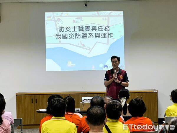 ▲台南市消防局第七救災救護大隊辦理防災士培訓,兩梯次共完成200名防災士培訓。(記者林東良翻攝,下同)