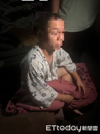 ▲▼官男囂張持開山刀當街攔下女騎士，官男在馬路中持刀下車直奔咖啡廳，警方在三溫暖逮捕官姓男子，警方在黃男賓士車內查獲作案用開山刀             。（圖／記者陳以昇翻攝）