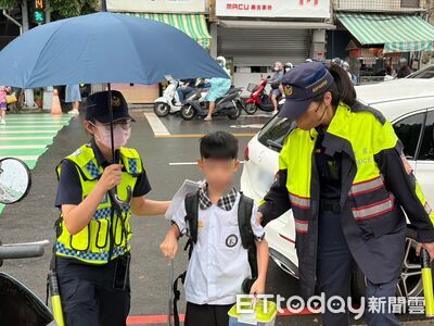 開學首日護童不缺席! 南警校門口維安 提醒兒少牢記「五不」