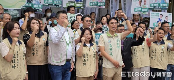 ▲温世政完成南投縣長參選登記，主張發展科技園區、成立青年發展局。（圖／記者高堂堯攝）