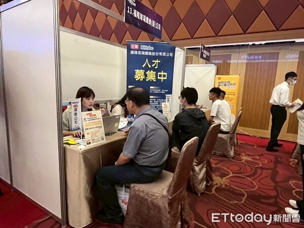 ▲▼數位永續 薪在嘉義!嘉義就業中心9/5徵才釋1,200職缺、面試抽500份好禮 。(圖/嘉義就業中心提供)