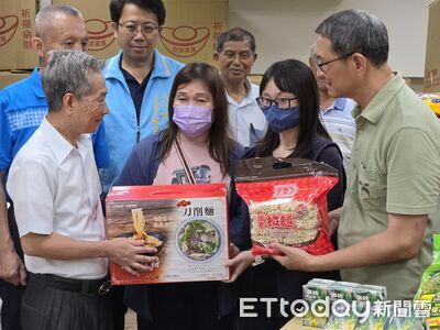不只捐助學金！二林天人宮送6600公斤白米、百萬物資助雲林家扶