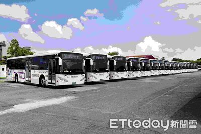 台南再添22輛電動公車！全市增至223輛　電動化比例突破40％