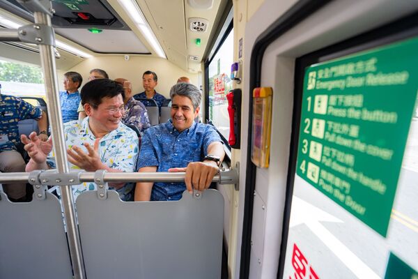 啟動氫能倡議、MIT電動巴士正式交車 林佳龍見證台帛綠能合作