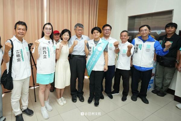 ▲▼柯文哲昨赴台南陪同候選人登記。（圖／翻攝自Facebook／柯文哲）
