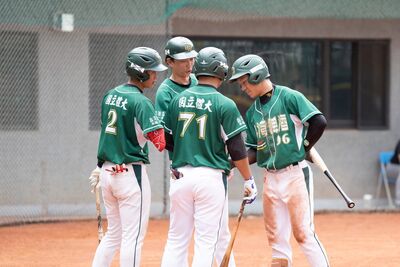 桃園盃／從1比5打到8比6！台啤上演逆轉秀　豪雨中斷明日續戰