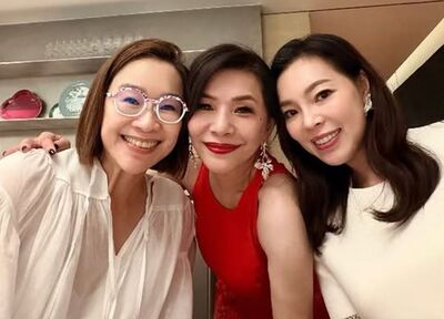 曾馨瑩「恢復跑趴」了!開心現身張清芳60歲生日宴