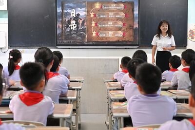 紫萱子涵退流行　陸新生名字大洗牌！袁周律、郝帥諧音梗超好記