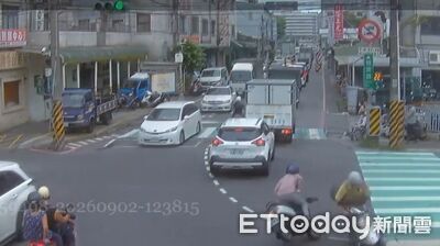 新北男左轉急切挨撞跳車 害女騎士慘摔「仆街」送醫