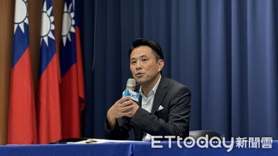 竹北藍白破局後「以更大格局面對挑戰」 鄭麗文明陪徐欣瑩登記