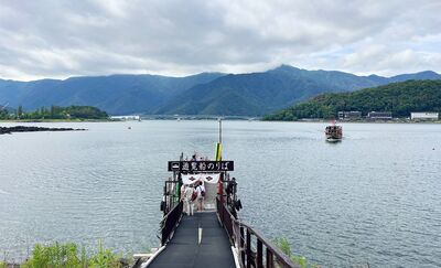 河口湖6種方式追富士山！搭巴士順遊周邊湖泊、爬石階拍五重塔