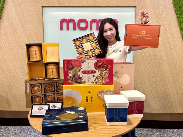 momo觀察，中秋送禮商機逐漸升溫，帶動近一個月站上中秋禮盒銷售較去年同期成長逾六成（圖／momo）