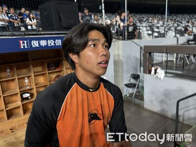 林易霆生涯最突然登板!賽前看表演「分析誰是誰」 下一秒去熱身