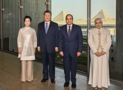 習近平與埃及總統會談　會後共賞金字塔...圖坦卡門黃金面具