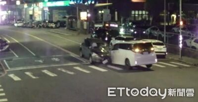 土城休旅車逆向撞「阿法」！駕駛胡言亂語超激動　又是毒駕