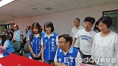 魏平政登記獨缺王惠美 謝典霖:我們是水深火熱,她是離苦得樂