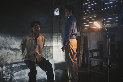 温昇豪廢棄工廠遭酷刑「穿泳褲坐大冰塊」! 林哲熹訣別方志友痛心喊永別