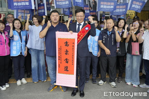 ▲張嘉哲登記參選爭取連任南投市長。（圖／國民黨南投縣黨部提供，下同）