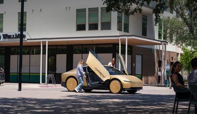 特斯拉發表Cybercab 股價飆5%、SpaceX重回2兆市值