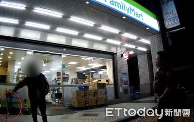 桃園阿北領包裹不爽店員「先洗咖啡機」 痛狂幹譙再拿鐵槌恐嚇