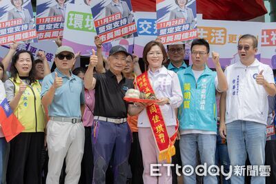 基層力挺!屏東市長周佳琪完成連任登記 喊打造「安居樂業好生活」