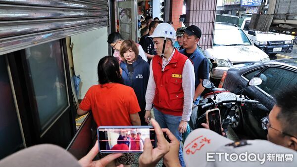 ▲基隆豪雨1小時狂灌逾70毫米 謝國樑勘災：受災戶慰助最高3萬。（圖／記者郭世賢翻攝）