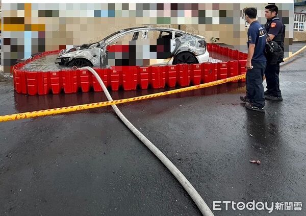 ▲竹北一輛電動車燃燒起火，造成一死慘劇。（圖／記者楊永盛翻攝）