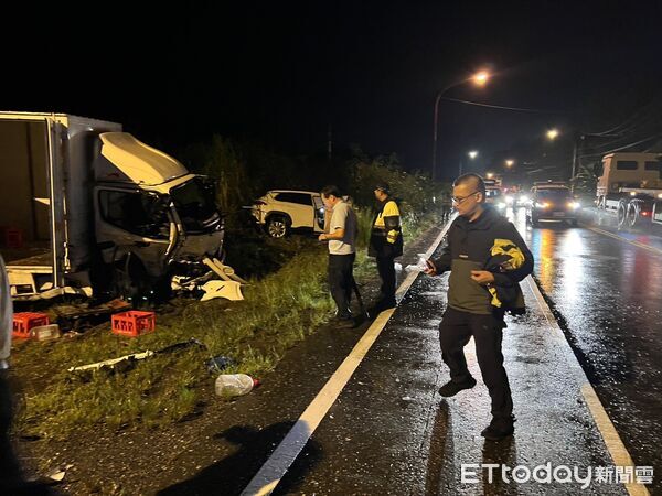 ▲▼花蓮光復台9線發生小貨車與自小客車對撞，造成2死1重傷。（圖／記者王兆麟翻攝）