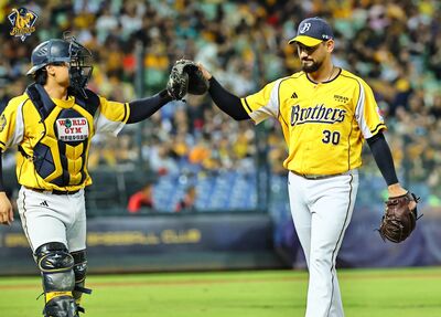 兄弟狂掃8分「完封屠龍」！勝騎士9K黃衫軍酣暢淋漓喜迎大勝