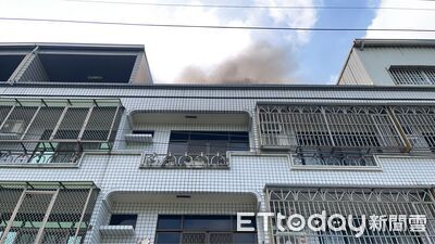 台南安南住宅頂樓神明廳起火　住警器及時示警助住戶逃生