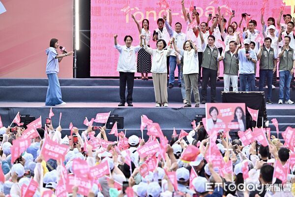 ▲▼ 蘇巧慧競選總部成立大會,蔡英文與賴清德同場為蘇巧慧站台 。(圖/記者李毓康攝)