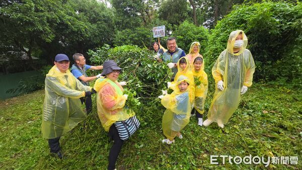 ▲全國小花蔓澤蘭防治日活動今登場。（圖／記者高堂堯攝，下同）