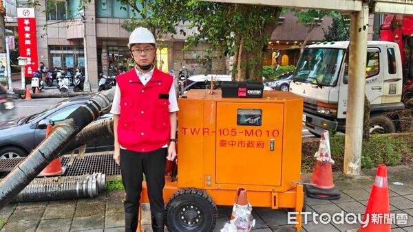 ▲基隆愛四路提前3小時警戒 謝國樑研議防災都更。(圖/記者郭世賢翻攝)