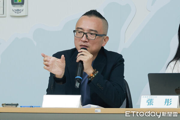 ▲周榆修6日宣布新竹縣藍白破局。（圖／記者周宸亘攝）