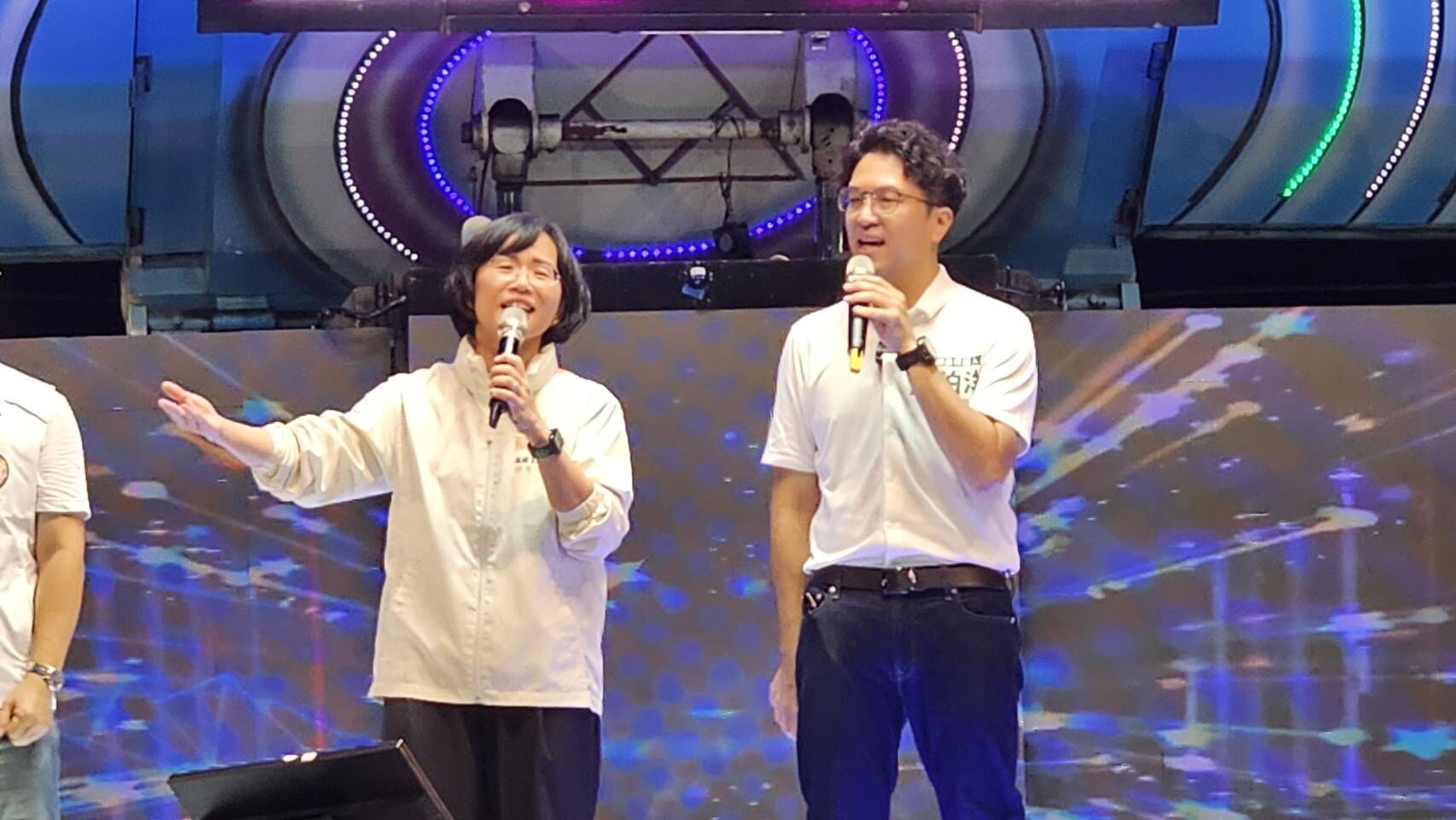 ▲▼民進黨台北市長參選人沈伯洋、新北市長參選人蘇巧慧出席「計程車工會普渡晚會」。（圖／記者呂佳賢攝）