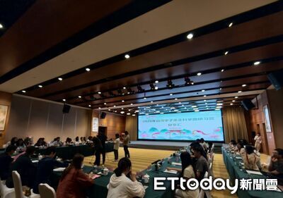 台師生重走科舉路遇暖心事!福州女孩指路付車費 細品兩岸用語趣味