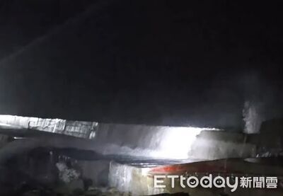 永安漁港大浪突襲！釣客3男1女落海　相互協助脫困上岸